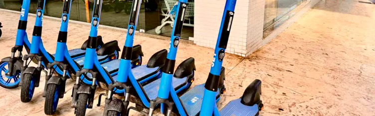 Patinete elétrico alugado pelo APP da JET